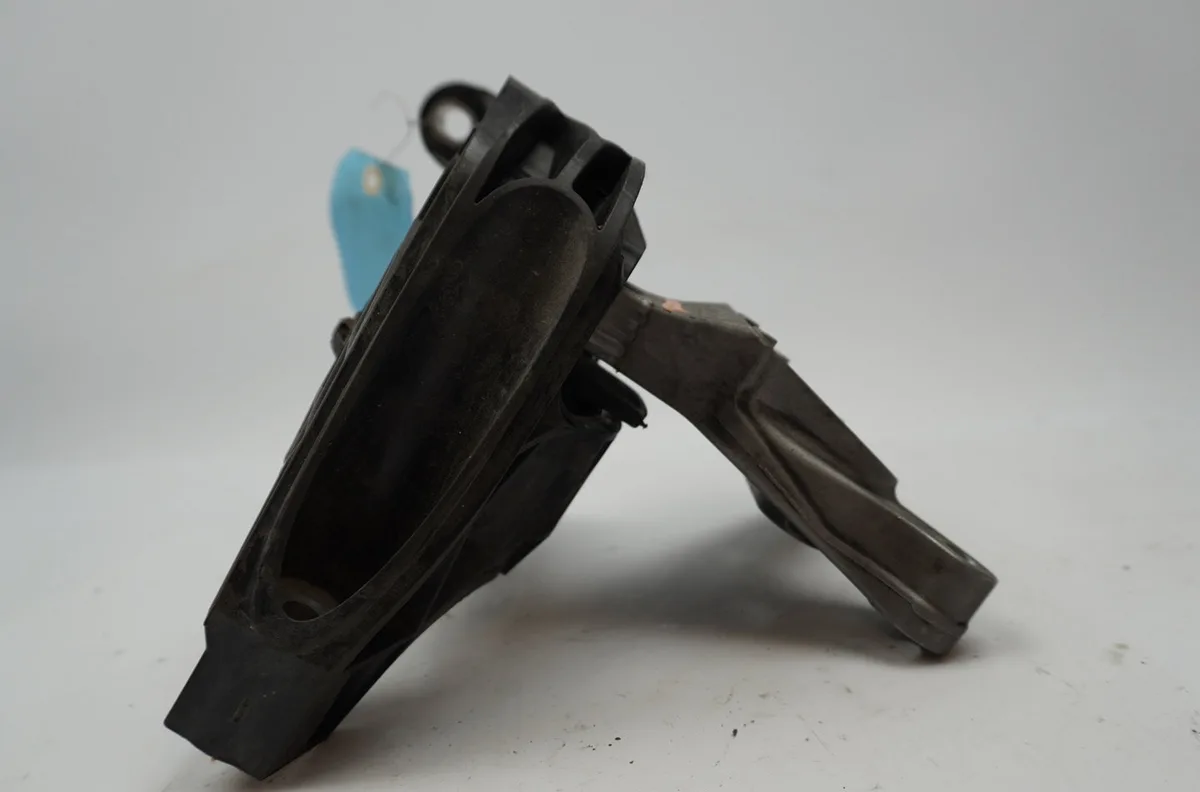 Support moteur Peugeot 5008 II (MC_, MJ_, MR_, M4_) 1.2 (mrhnyh, mrhnyw, mrhnsj, mrhnsu, mrhnsm) (2016) occasion