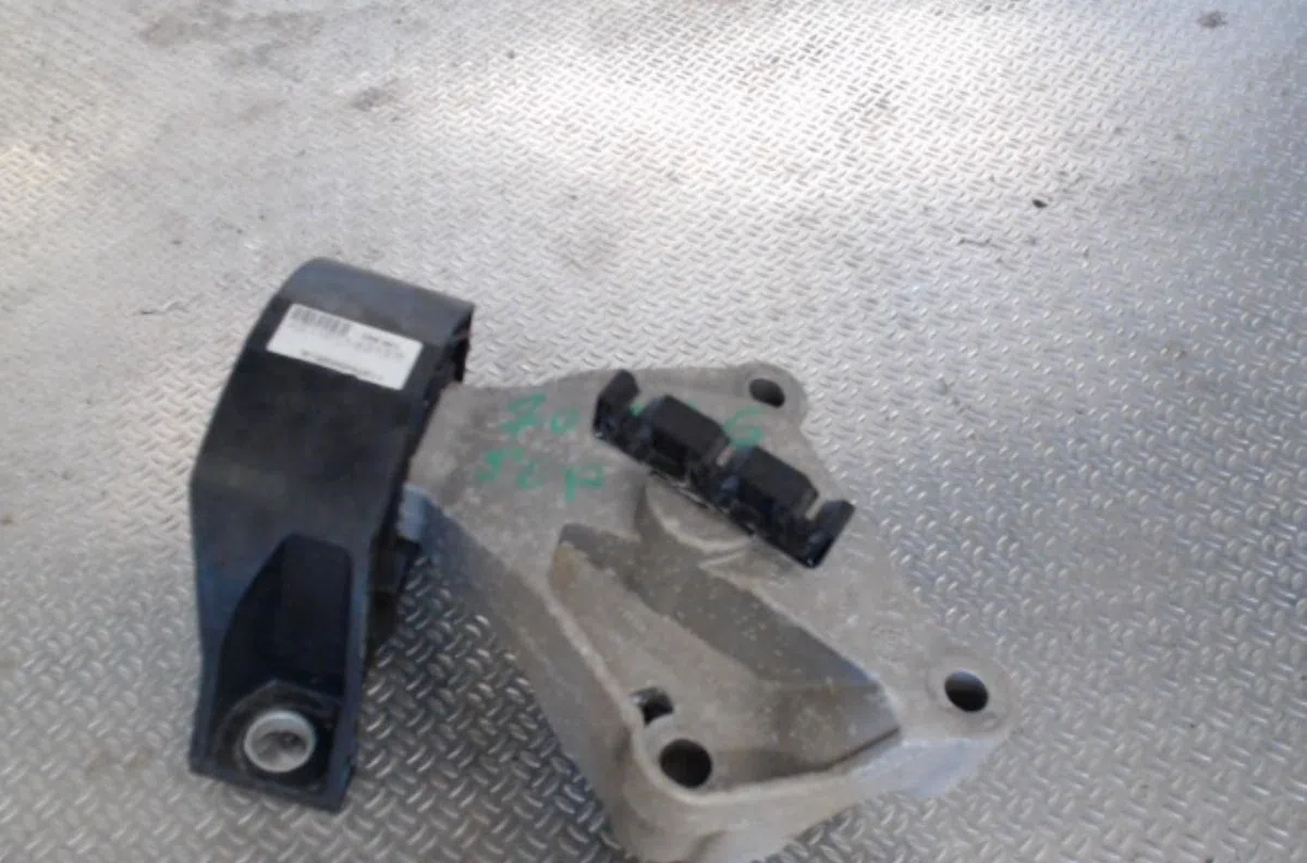 Support moteur RENAULT CAPTUR 1  0 occasion