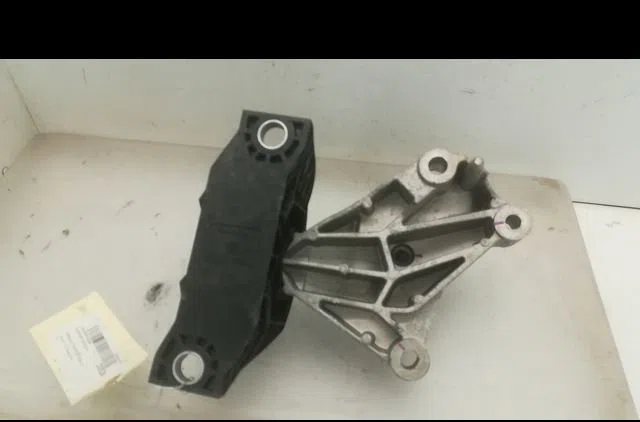 Support moteur Renault CAPTUR I (J5_, H5_) 0.9 tce 90 (2013) 5 portes occasion