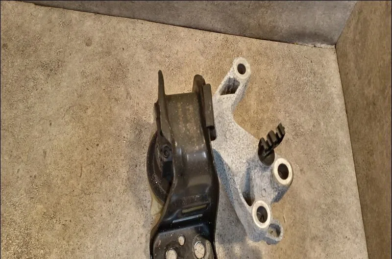 Support moteur Renault CAPTUR I (J5_, H5_) 1.2 tce 120 (2013) occasion