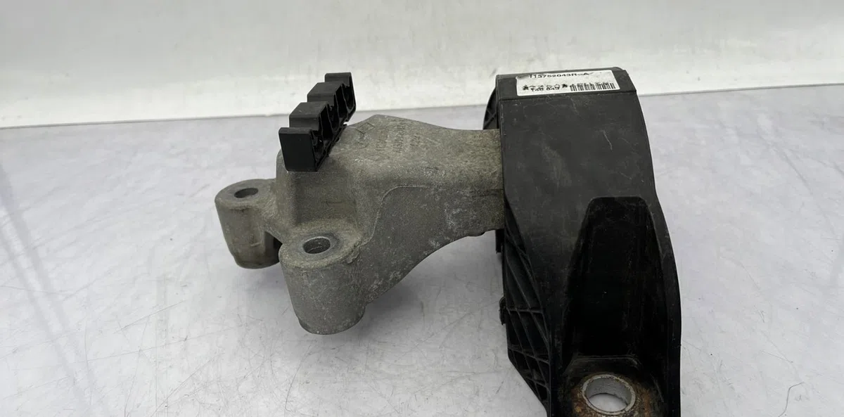 Support moteur RENAULT CLIO 4 PHASE 1 occasion