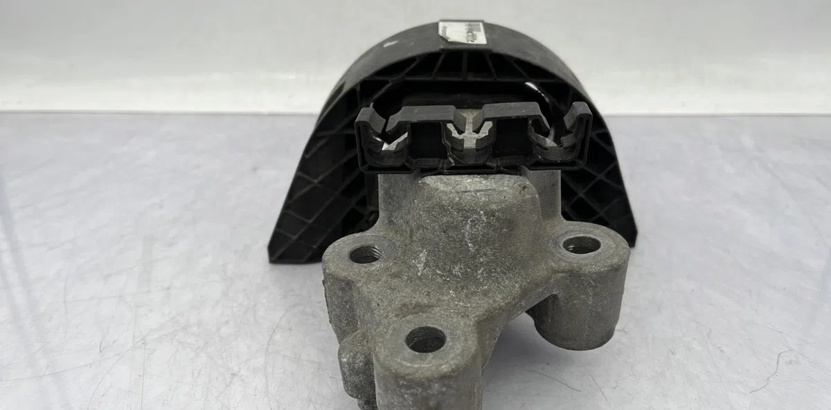 Support moteur RENAULT CLIO 4 PHASE 1 occasion