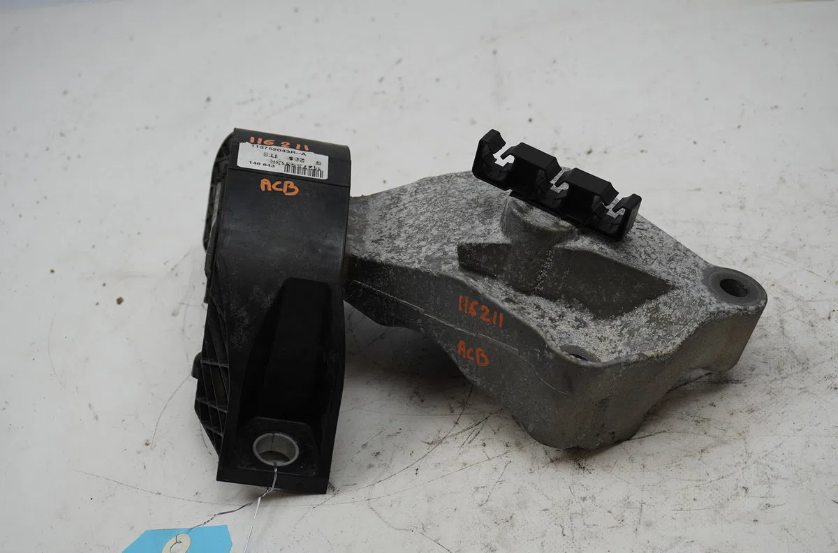 Support moteur Renault CLIO IV (BH_) 0.9 tce 75 (bhnp) (2018) occasion