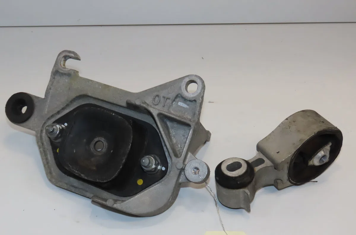 Support moteur Renault ESPACE V (JR_) 1.6 dci 160 (2015) occasion