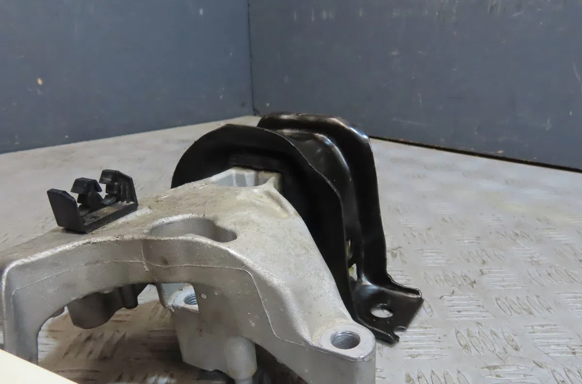 Support moteur Renault KANGOO Express (FW0-1_) 1.5 dci 110 (fw06, fw12) (2013) occasion