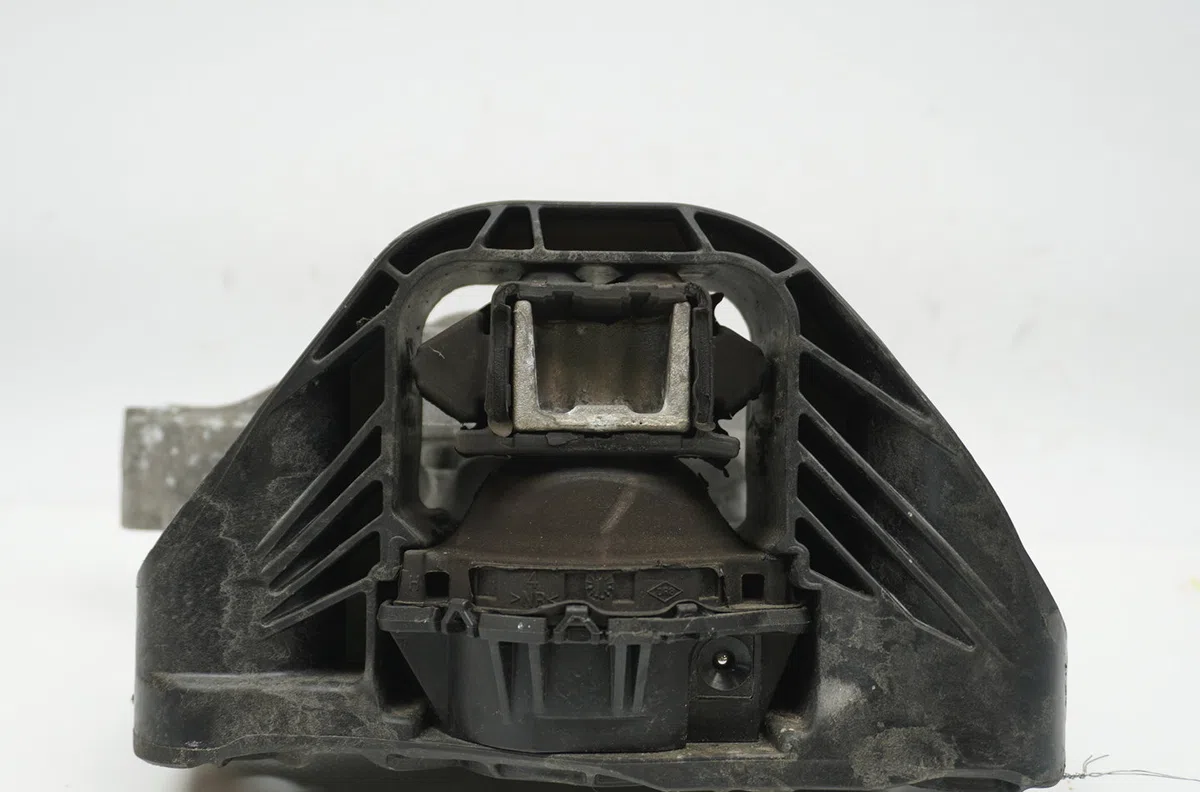 Support moteur Renault KANGOO III Camionnette-Monospace 1.5 blue dci 95 (fjab) (2021) occasion