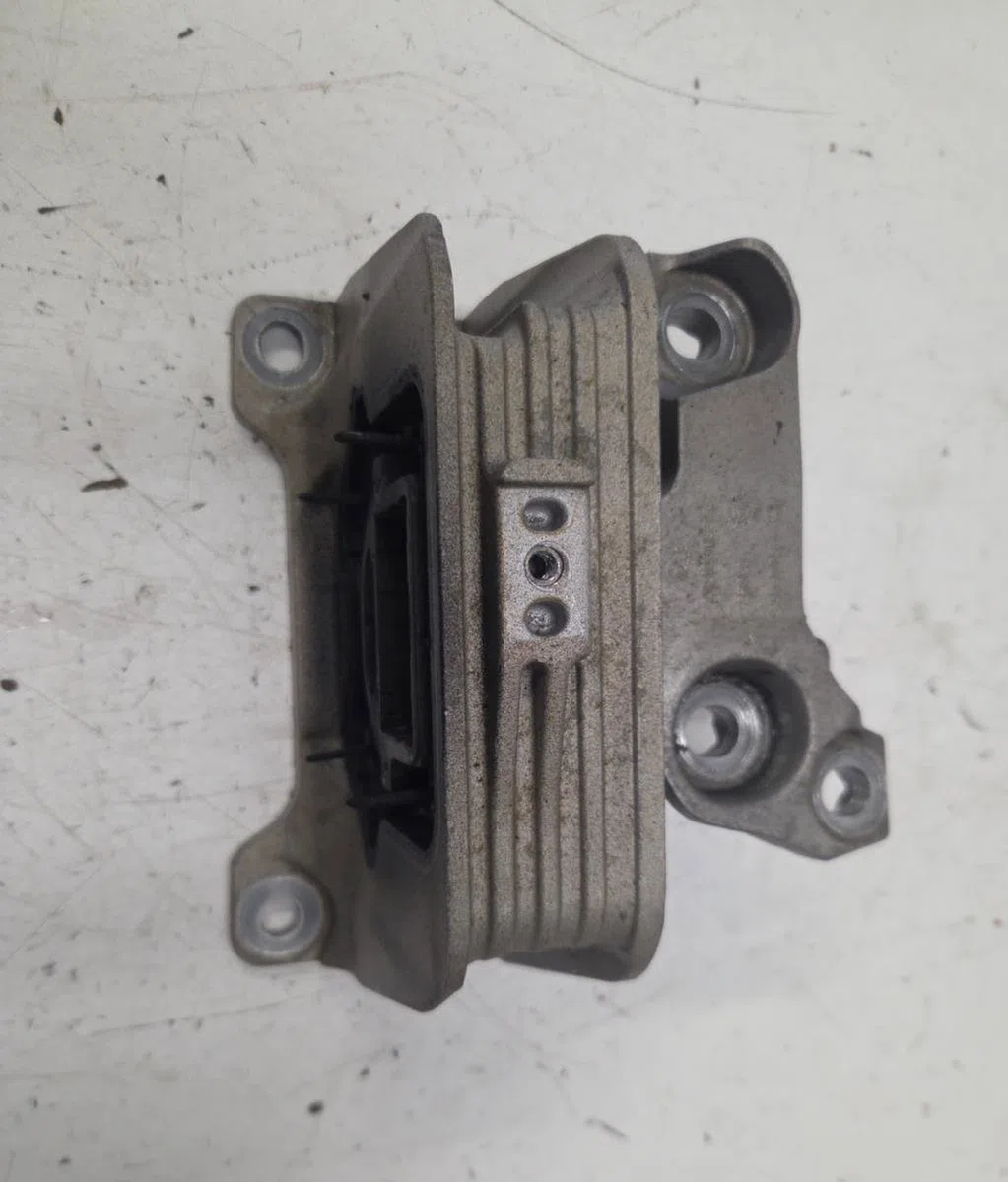 Support moteur RENAULT MASTER 3 PHASE 3 occasion