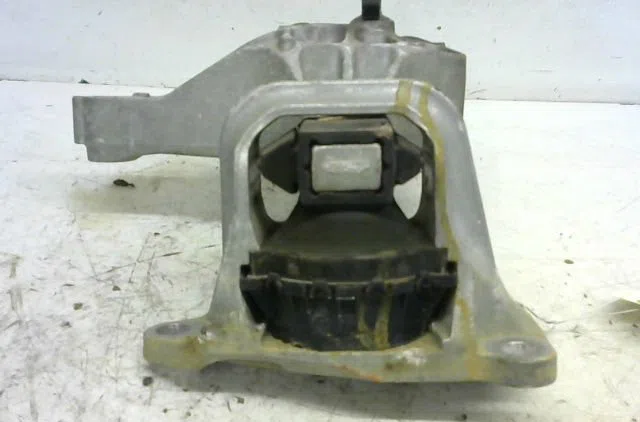 Support moteur Renault MEGANE III 3-5 portes (BZ0-1_, B3_) 1.5 dci (2009) occasion