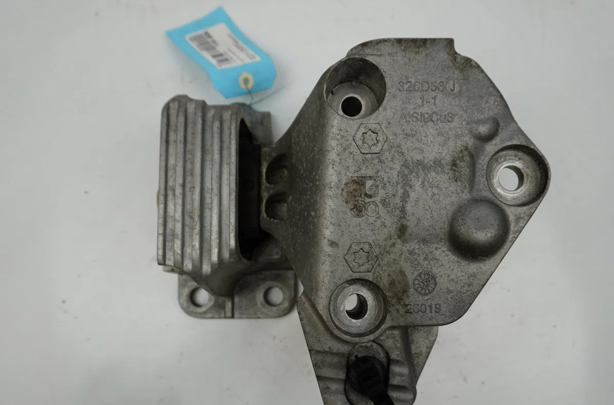Support moteur Renault MEGANE III Coupé (DZ0-1_) 2.0 r.s. (2008) occasion