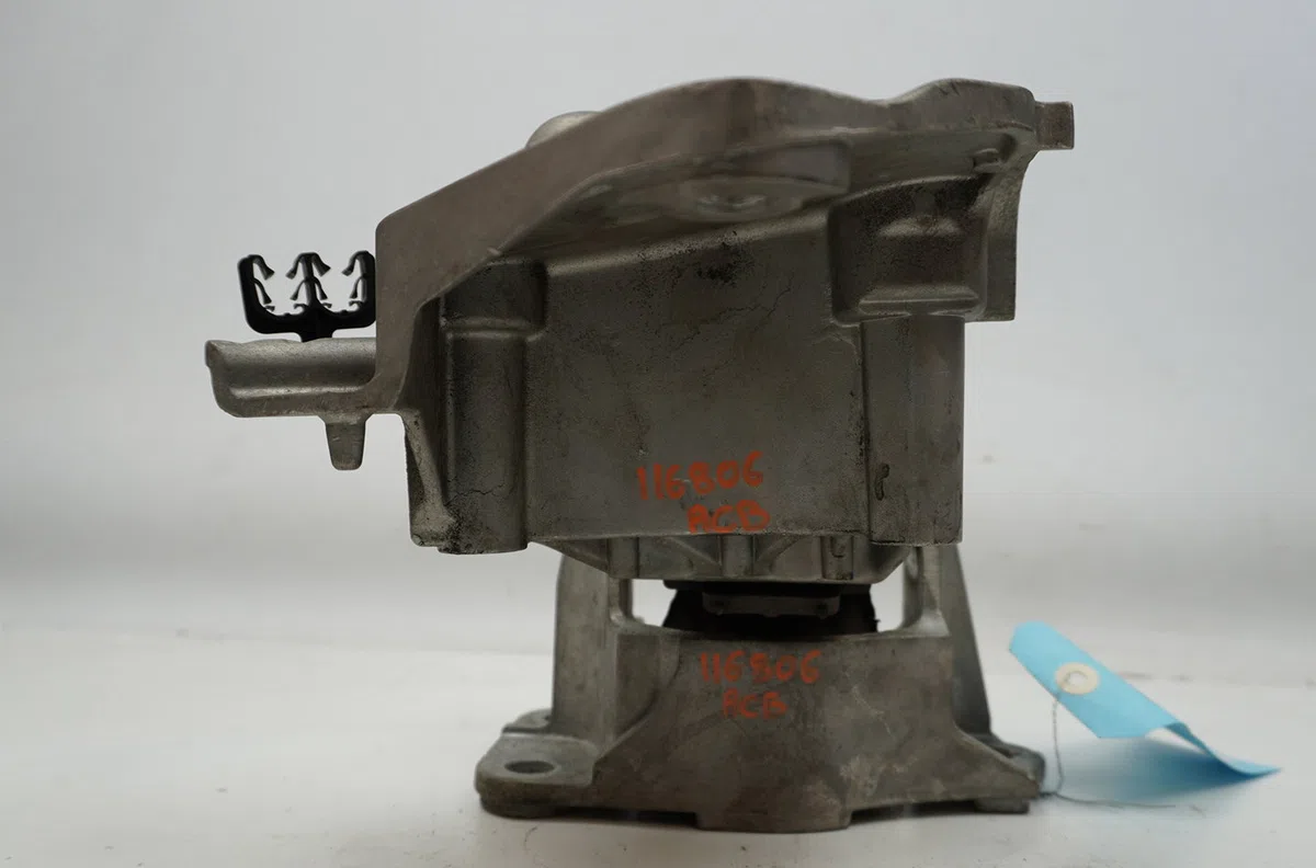 Support moteur Renault MEGANE III Coupé (DZ0-1_) 2.0 r.s. (2008) occasion
