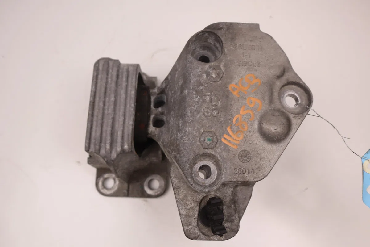 Support moteur Renault MEGANE III Coupé (DZ0-1_) 2.0 tce (dz1n) (2009) occasion