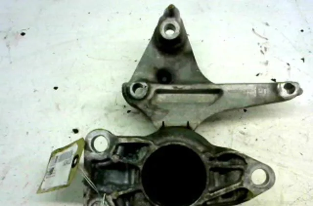 Support moteur Renault MEGANE III Grandtour (KZ0-1) 1.5 dci (kz0c, kz1a) (2009) occasion