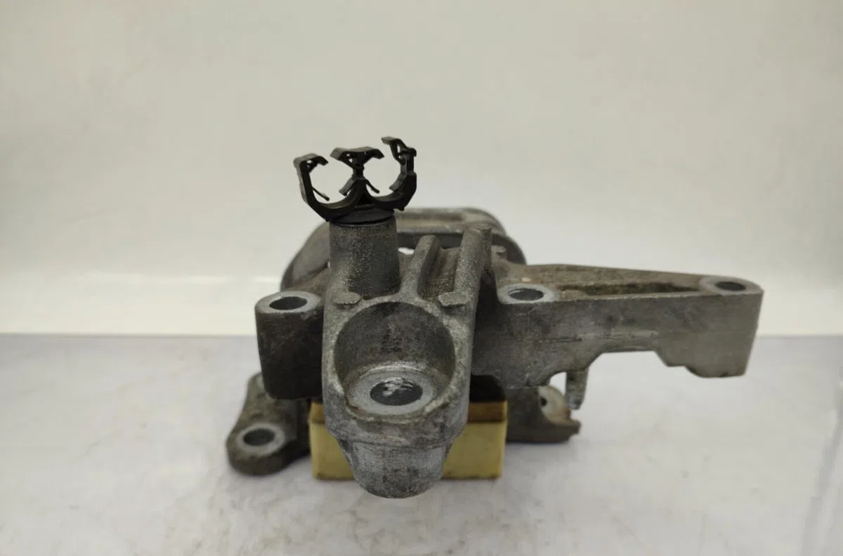 Support moteur RENAULT SCENIC 3 PHASE 2 occasion