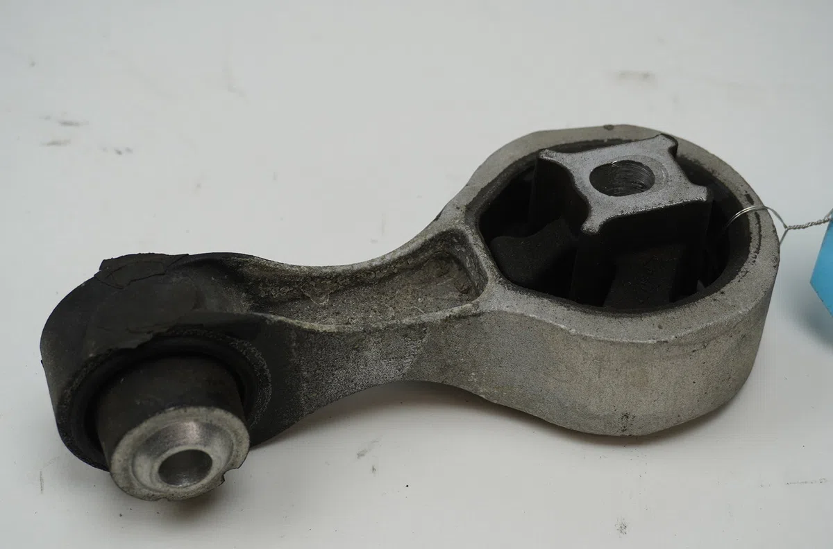 Support moteur Renault TRAFIC III Camionnette (FG_) 2.0 dci 130 (fgmy) (2021) occasion