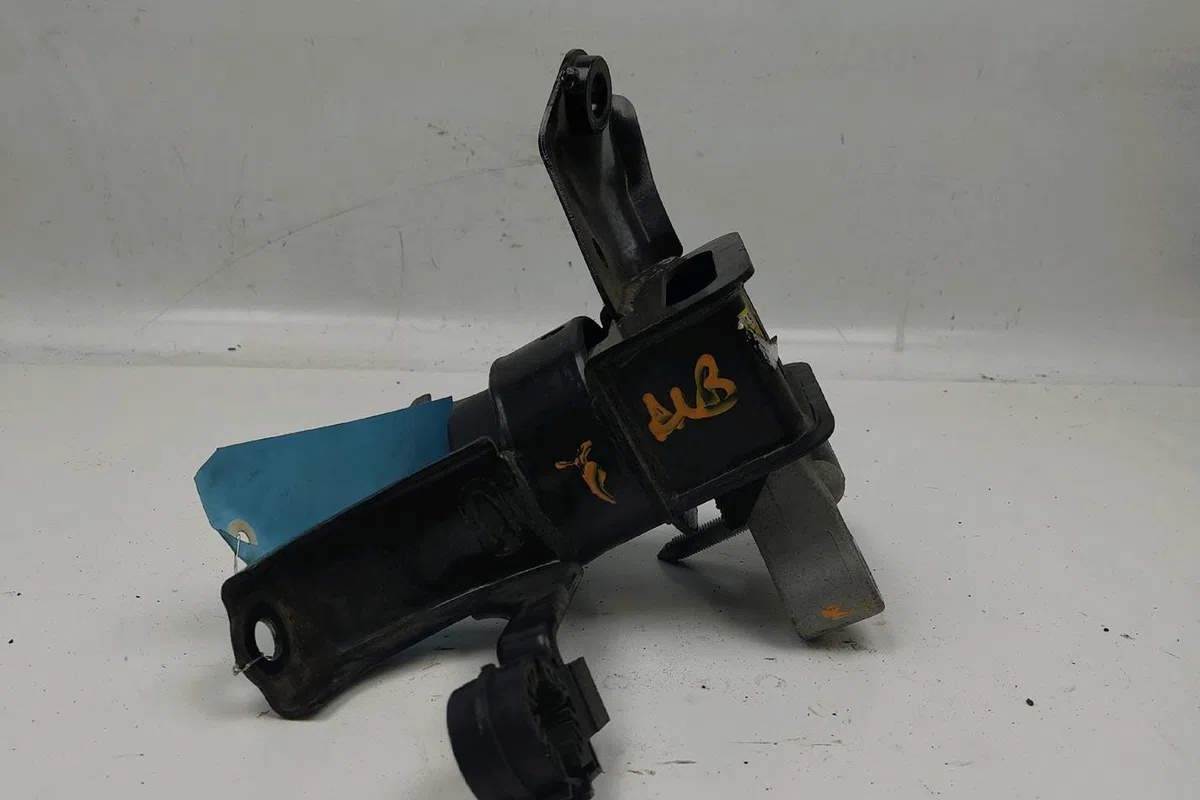Support moteur Toyota AURIS (_E18_) 1.2 (nre185_) (2015-2018) occasion