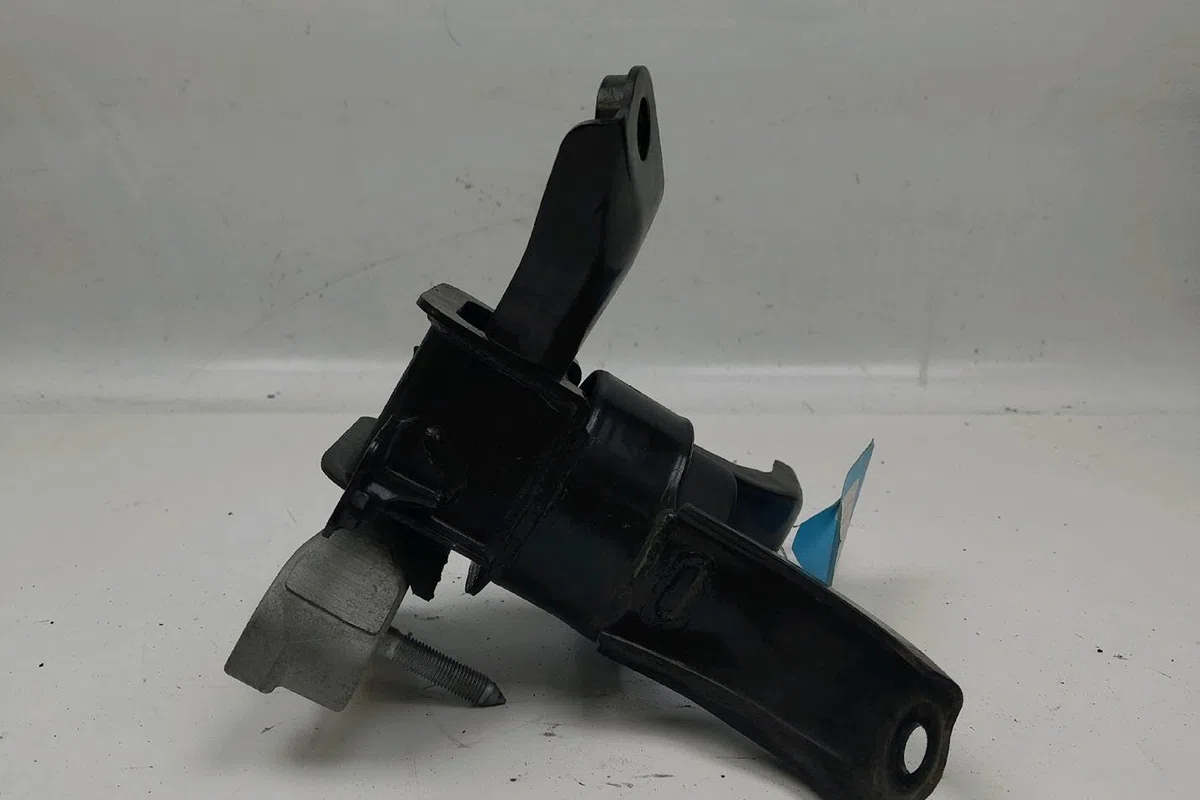 Support moteur Toyota AURIS (_E18_) 1.2 (nre185_) (2015-2018) occasion