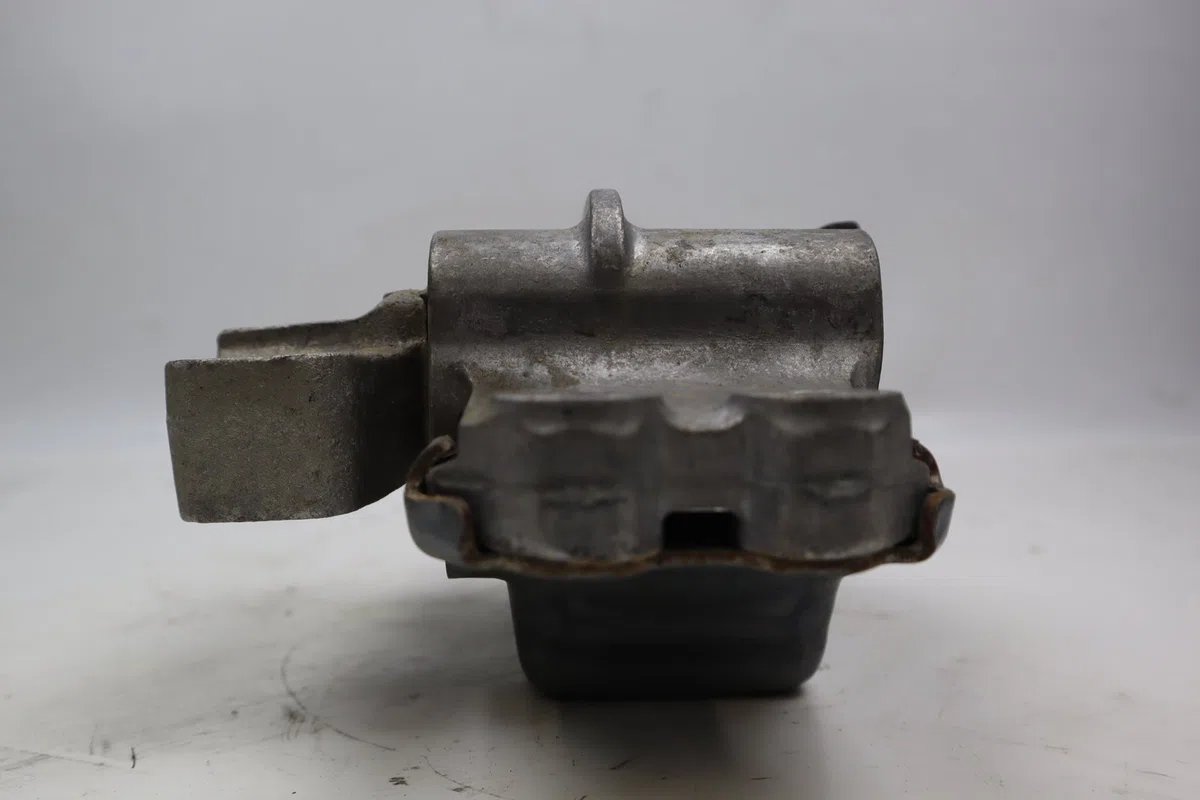 Support moteur Volkswagen GOLF PLUS V (5M1, 521) 1.6 tdi (2009-2013) 5 portes occasion