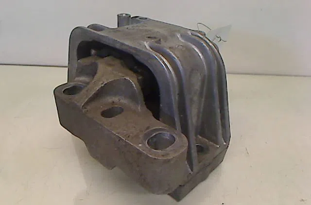 Support moteur VOLKSWAGEN JETTA 2006 occasion
