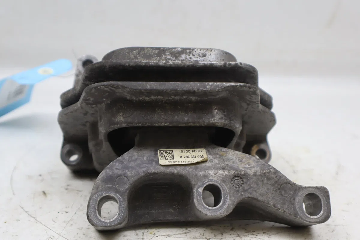 Support moteur Volkswagen POLO V (6R1, 6C1) 1.4 tdi (2014) occasion