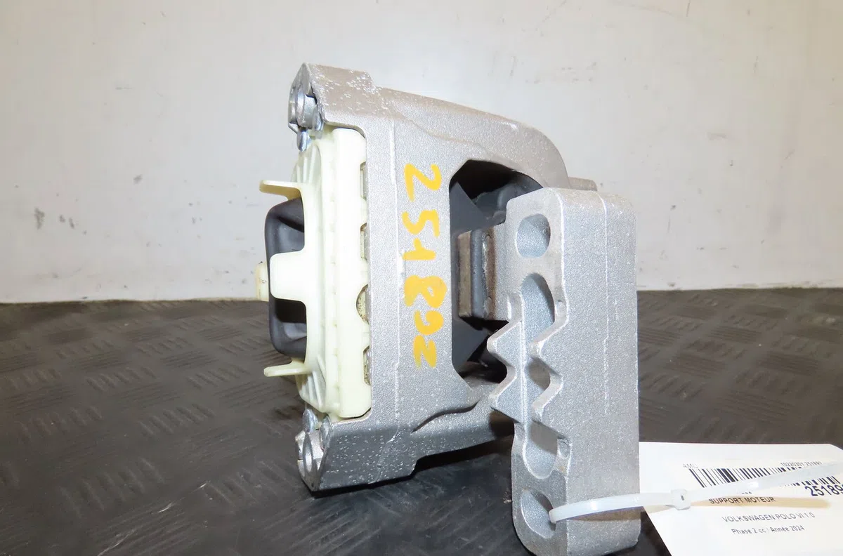 Support moteur Volkswagen POLO VI (AW1, BZ1, AE1) 1.0 tsi (2017) occasion