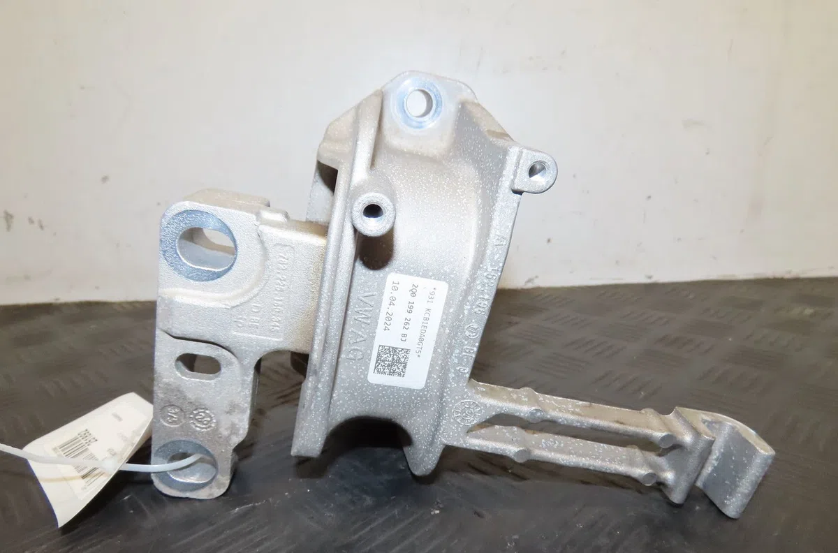 Support moteur Volkswagen POLO VI (AW1, BZ1, AE1) 1.0 tsi (2017) occasion