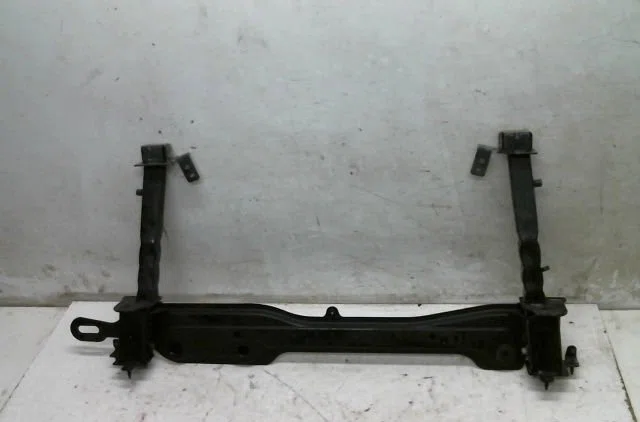 Support radiateur Renault MEGANE IV 3-5 portes (B9A-M-N_) 1.5 dci 110 (b9a3) (2015) occasion