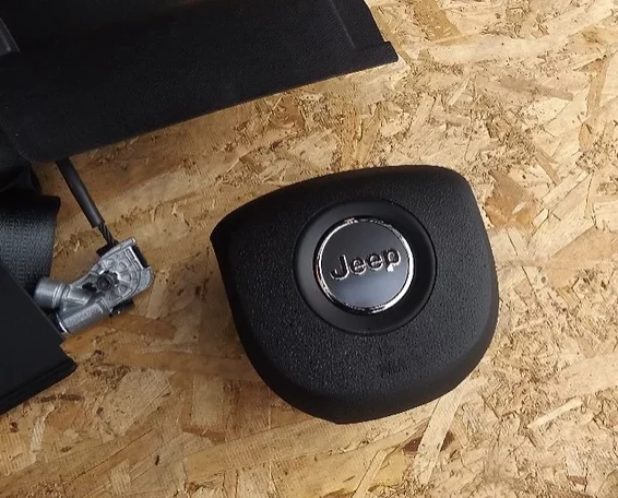 Tableau de bord complet JEEP CHEROKEE
