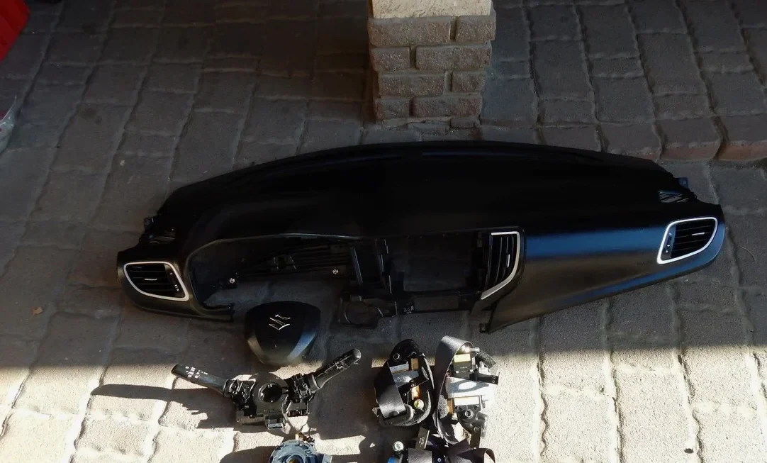 Tableau De Bord Complet Suzuki Baleno