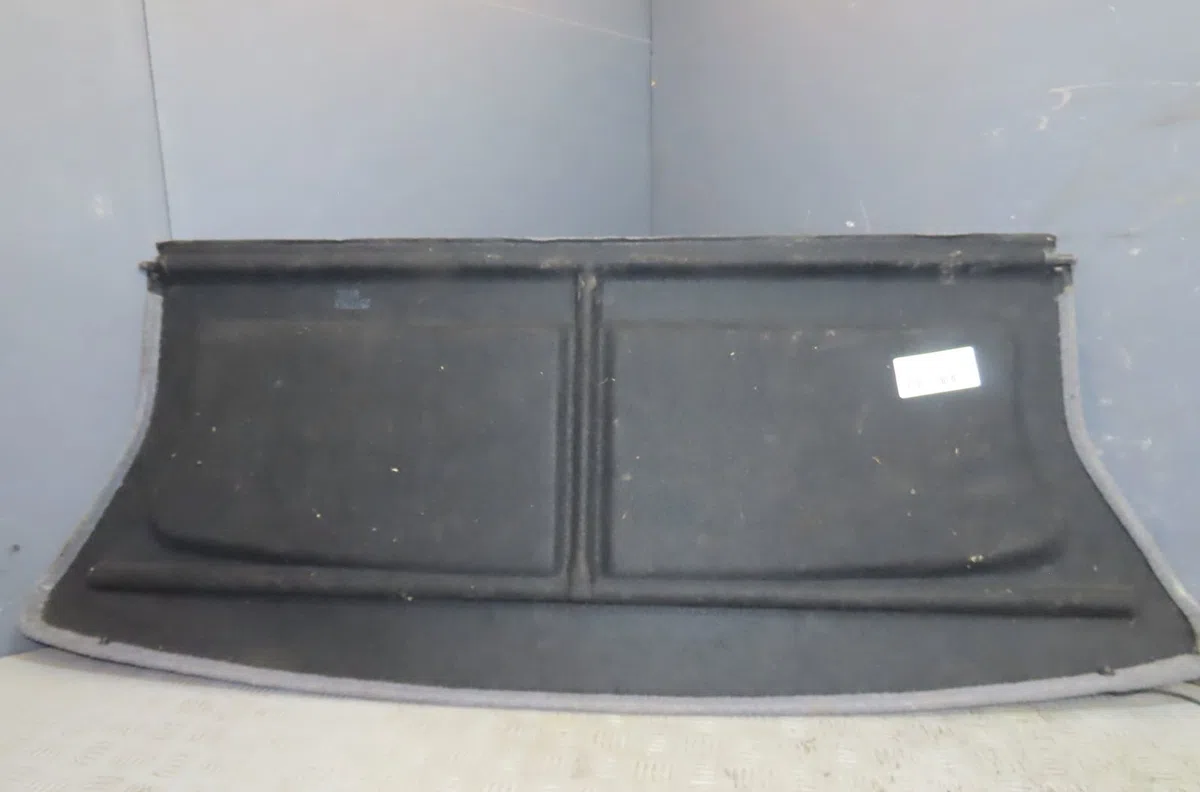 Tablette plage arrière Renault CLIO I (B-C57_, 5-357_) 1.4 (b57j, c57j, b57p) (1991-1998) occasion