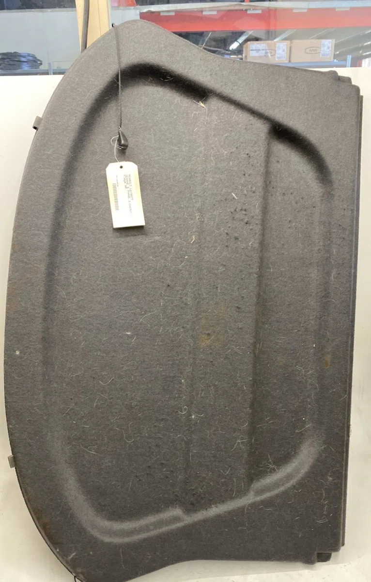 Tablette plage arrière Renault MEGANE III 3-5 portes (BZ0-1_, B3_) 1.5 dci (bz09, bz0d, bz1w, bz29, bz14) (2009) 5 porte