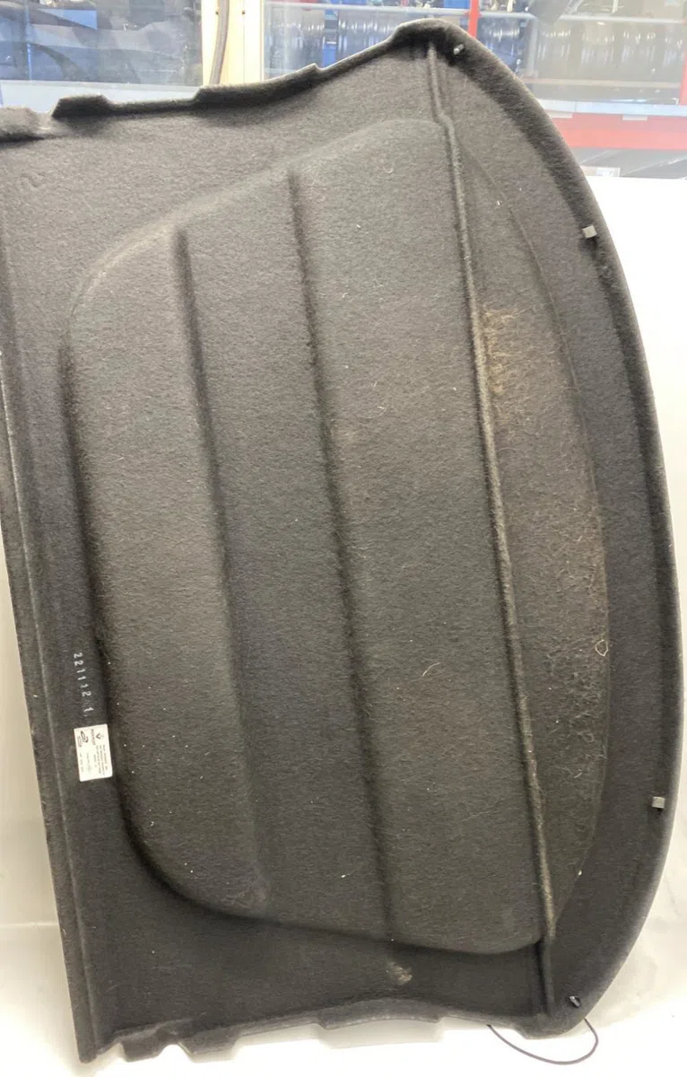 Tablette plage arrière Renault MEGANE III 3-5 portes (BZ0-1_, B3_) 1.5 dci (bz09, bz0d, bz1w, bz29, bz14) (2009) 5 porte