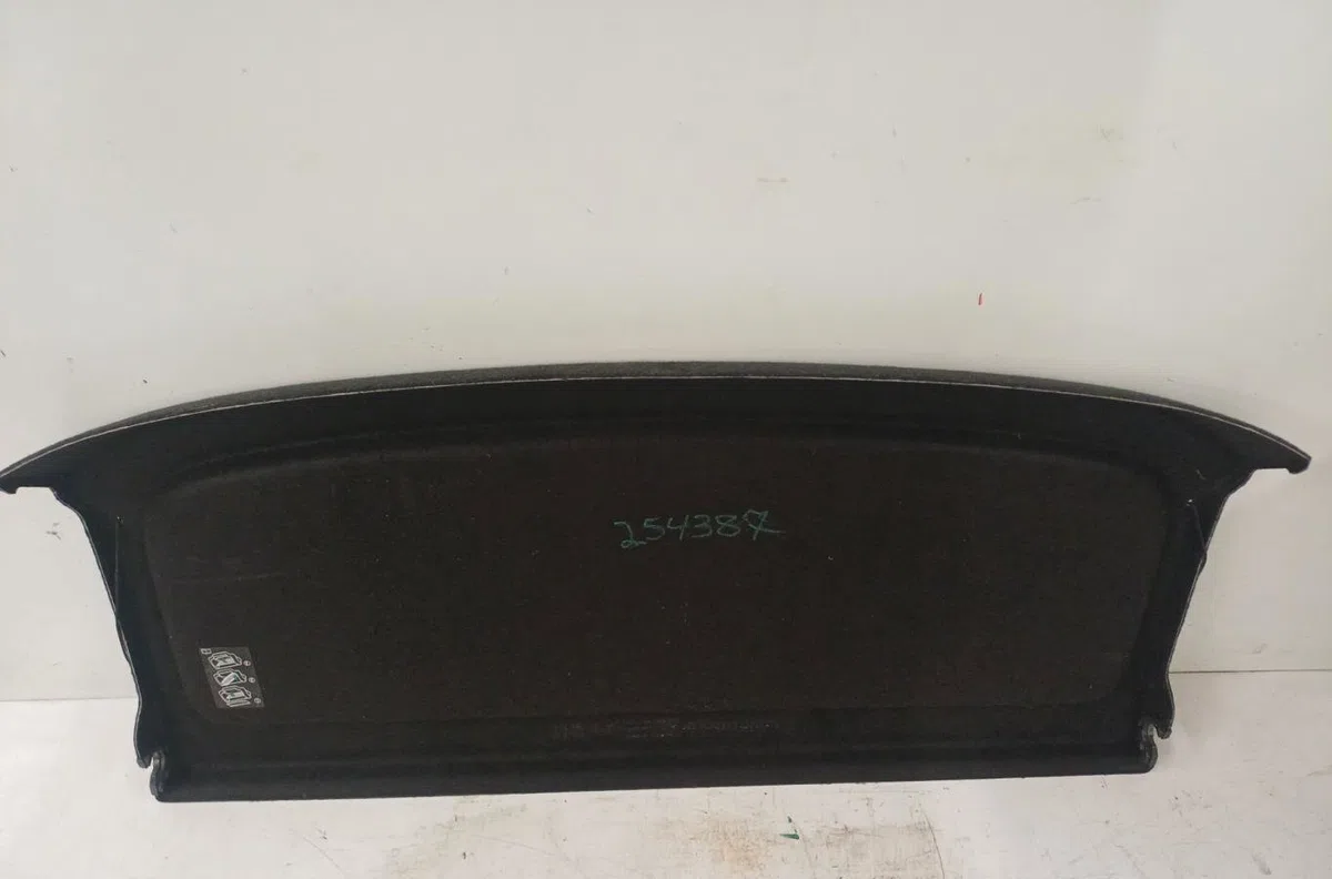 Tablette plage arrière Volkswagen GOLF VII (5G1, BQ1, BE1, BE2) 1.4 tsi (2014-2020) occasion