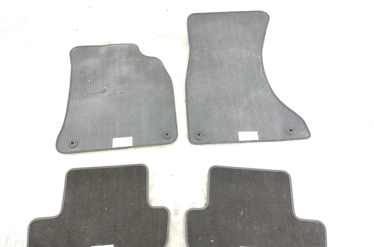 Tapis de sol AUDI A5 1 COUPE S5 PHASE 1 occasion