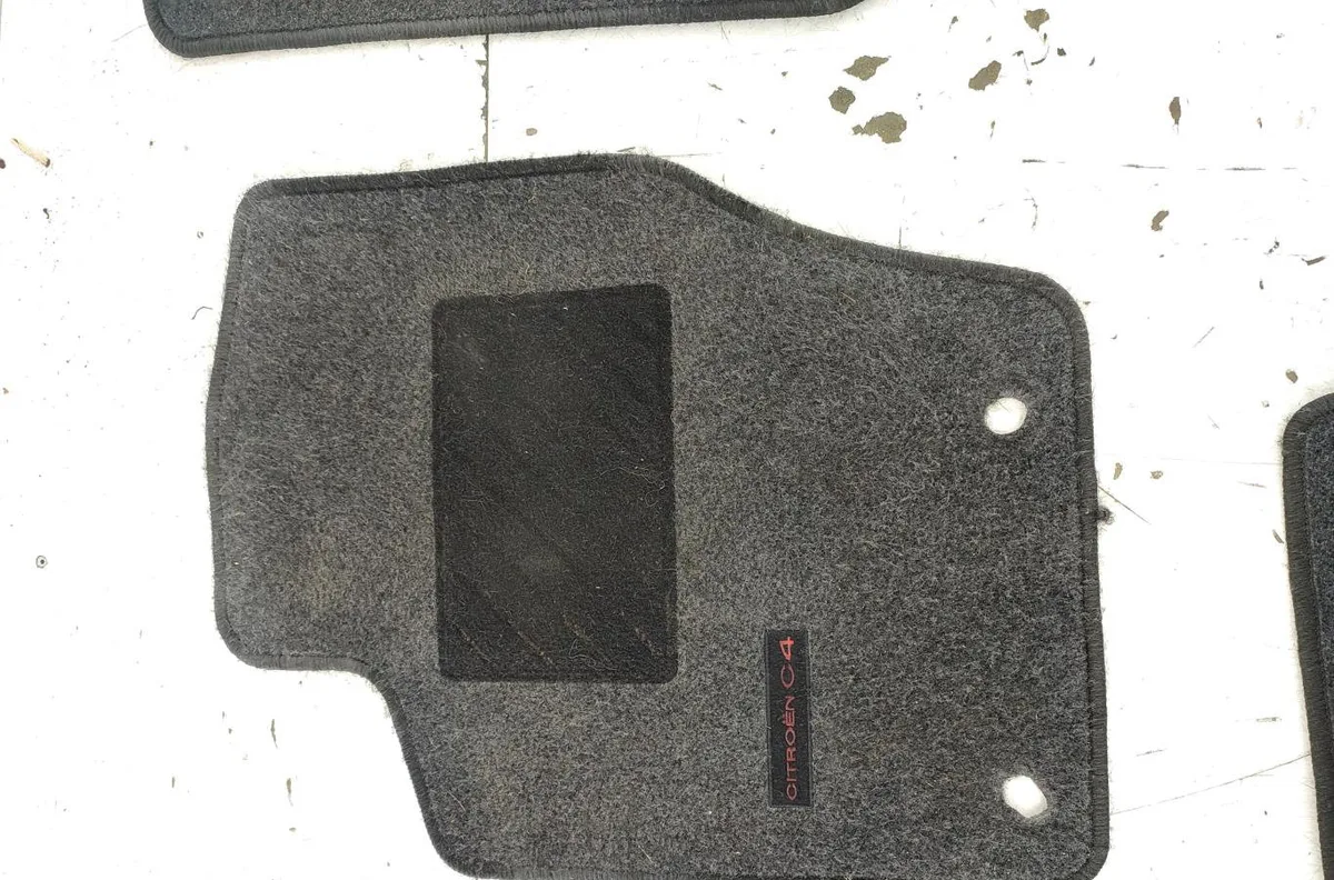 Tapis de sol CITROEN C4 1 PHASE 1 occasion