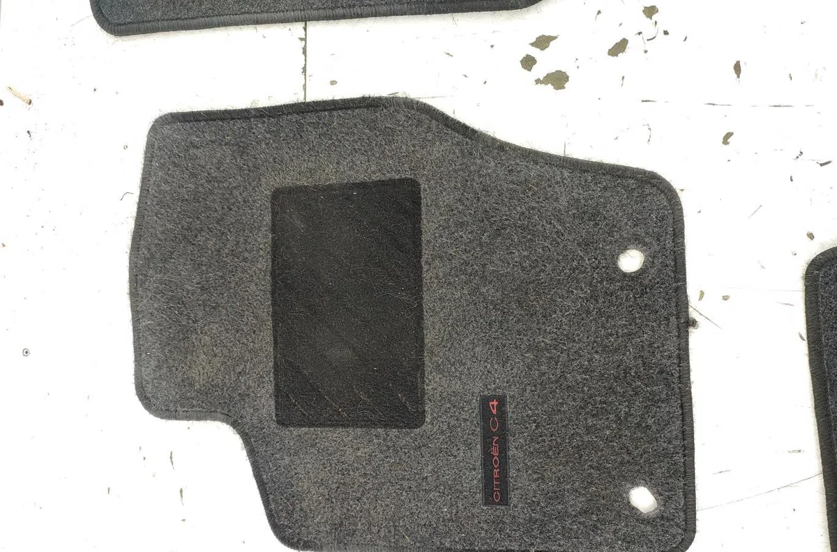 Tapis de sol CITROEN C4 1 PHASE 1 occasion