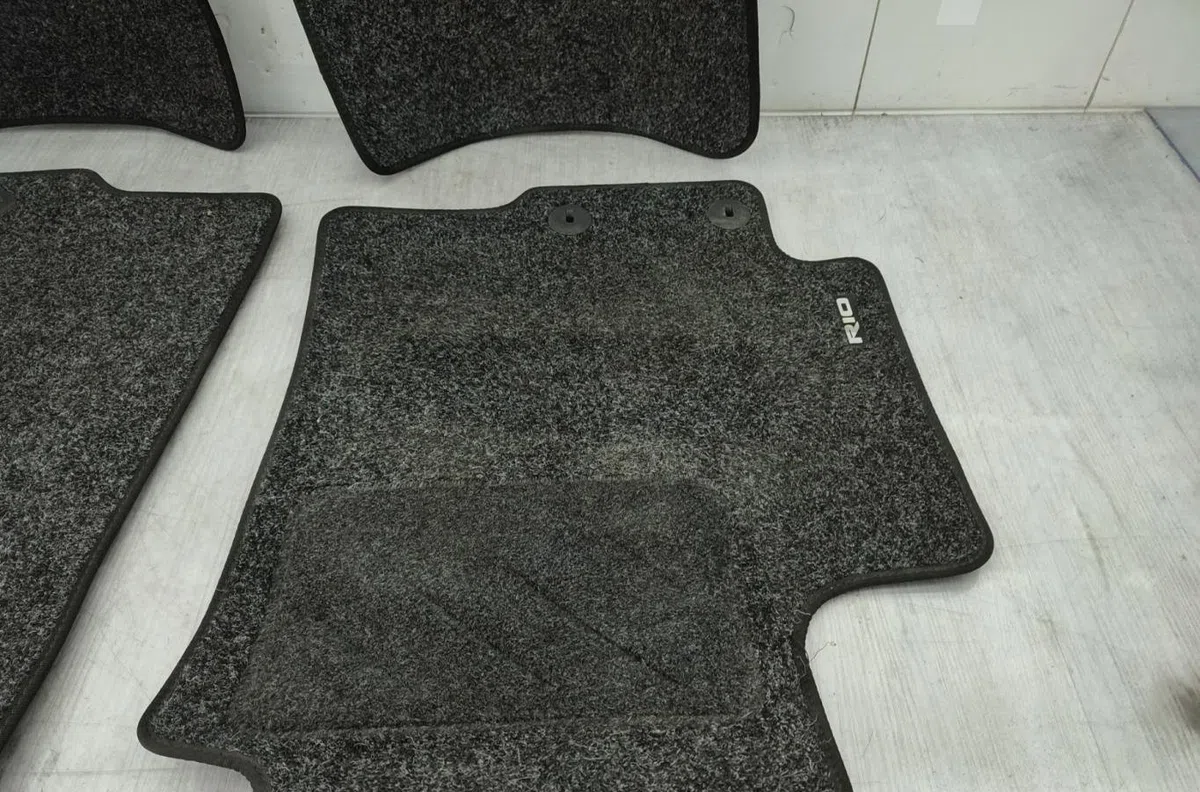 Tapis de sol KIA RIO 4 PHASE 1 occasion