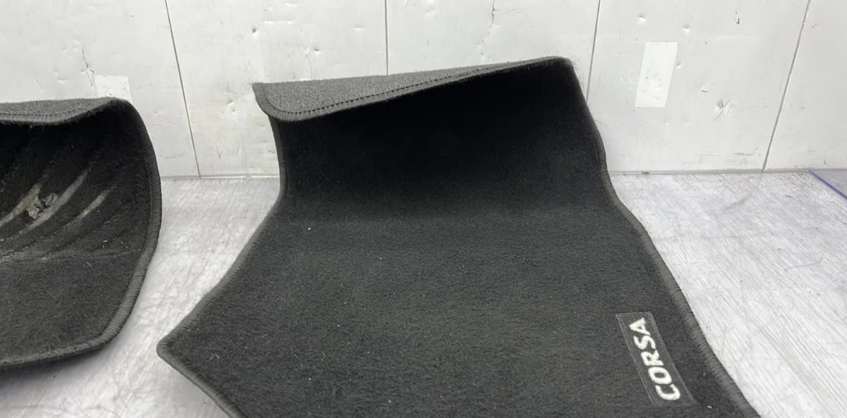 Tapis de sol OPEL CORSA F PHASE 1 occasion