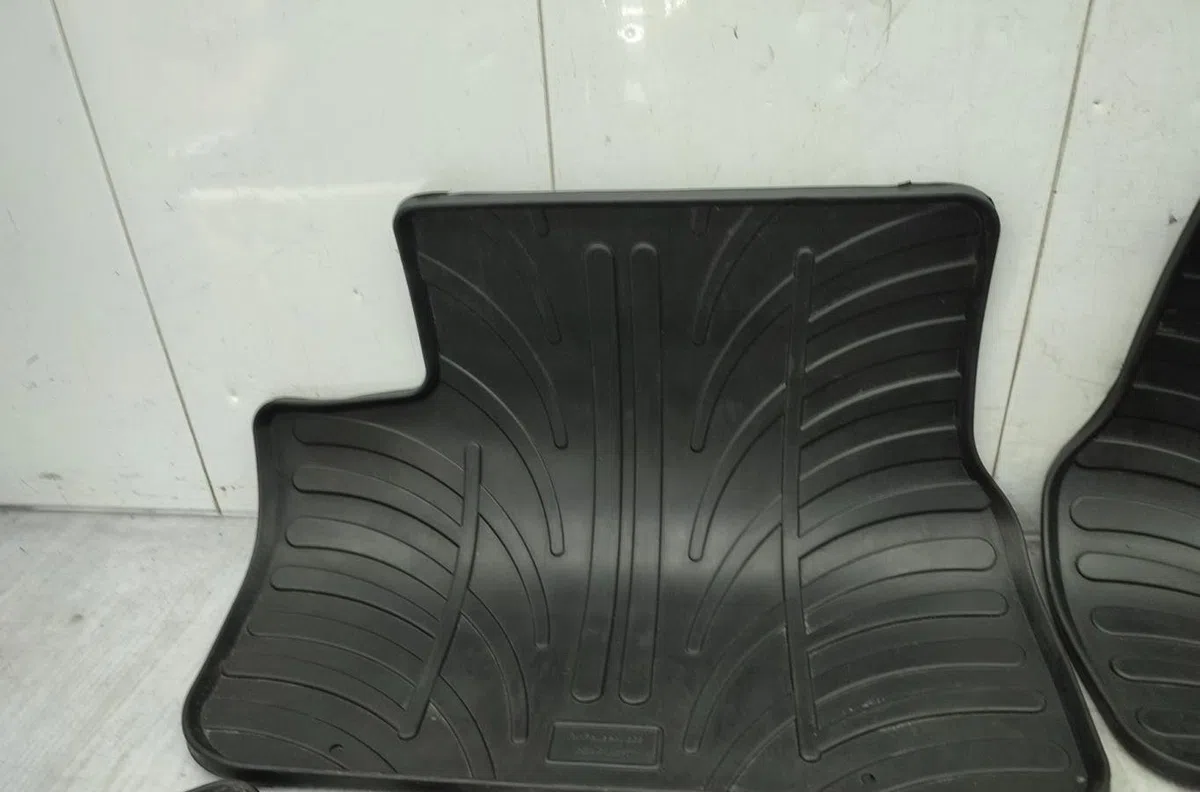 Tapis de sol PEUGEOT 208 1 PHASE 2 occasion