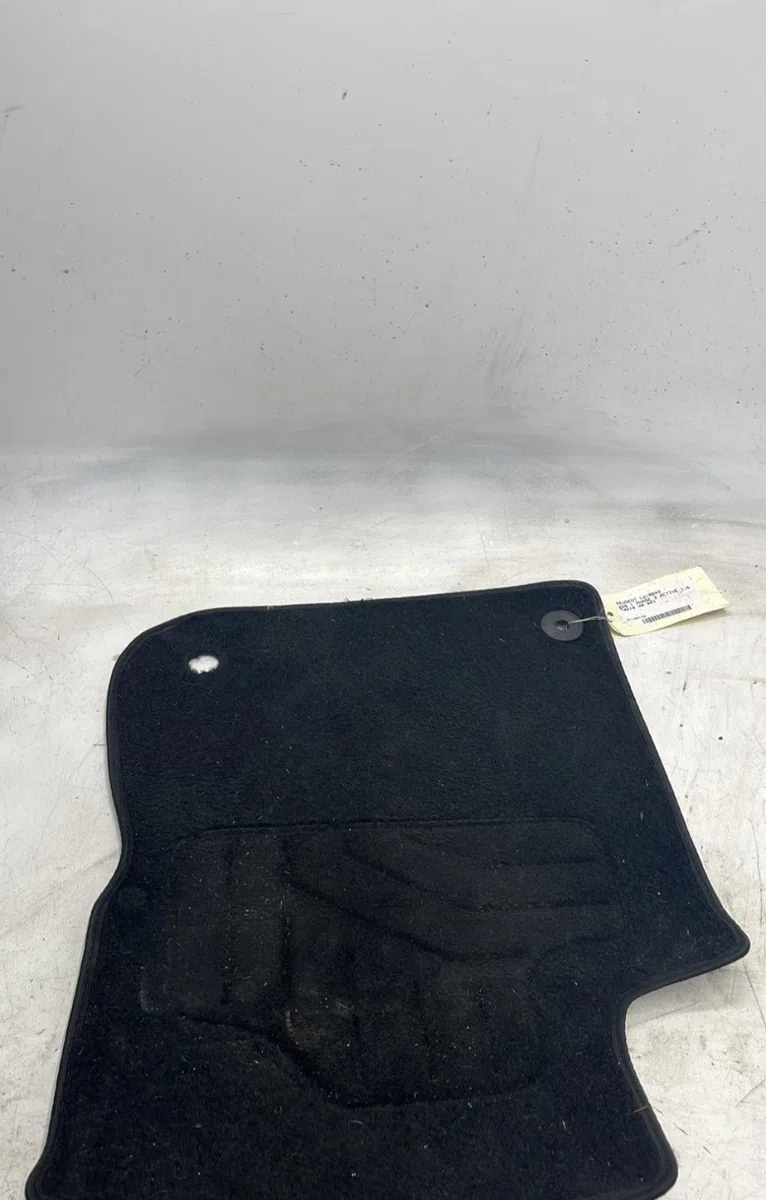 Tapis de sol Peugeot 208 I (CA_, CC_) 1.6 bluehdi 100 (2015) 5 portes occasion