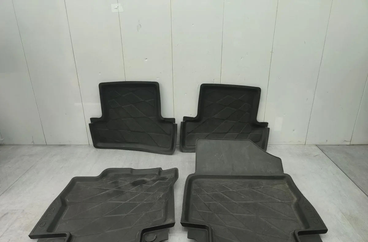 Tapis de sol RENAULT CLIO 4 PHASE 2 occasion