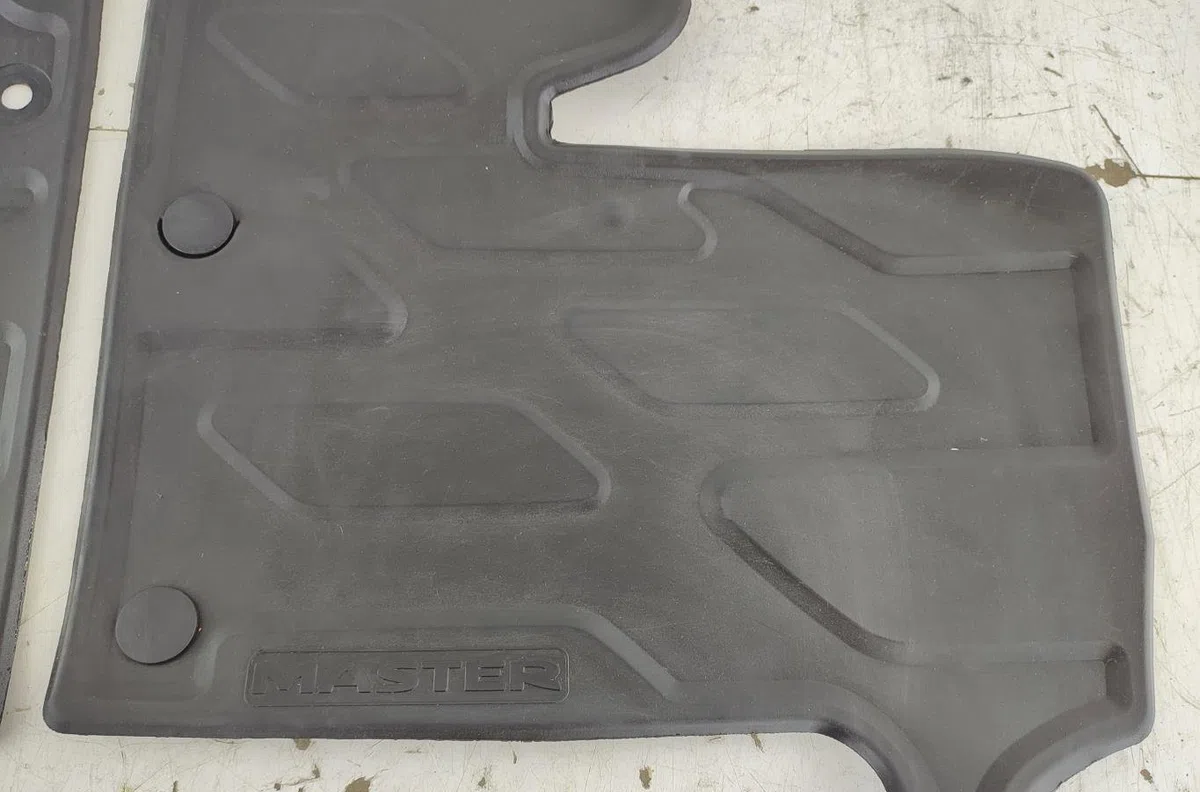 Tapis de sol RENAULT MASTER 3 PHASE 2 occasion