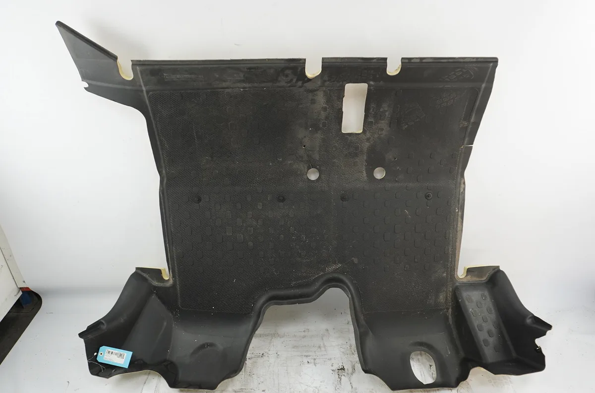 Tapis de sol Renault TRAFIC III Camionnette (FG_) 2.0 dci 150 (fgmu) (2021) occasion