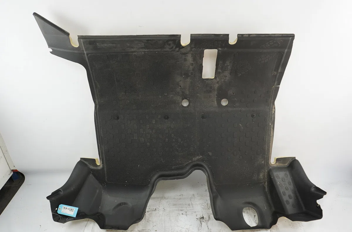 Tapis de sol Renault TRAFIC III Camionnette (FG_) 2.0 dci 150 (fgmu) (2021) occasion