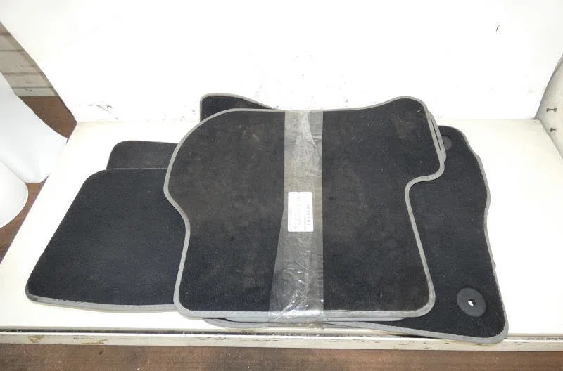 Tapis de sol VOLKSWAGEN GOLF 5 occasion