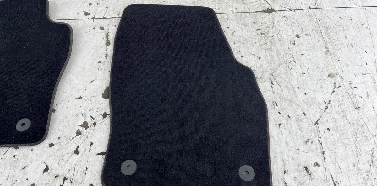 Tapis de sol VOLKSWAGEN POLO 6 PHASE 1 occasion