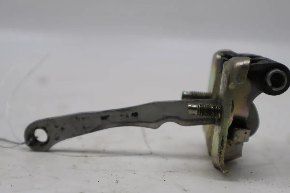 Tirant porte avg Peugeot 306 3-5 portes (7A, 7C, N3, N5) 1.4 (1993-2001) 5 portes occasion