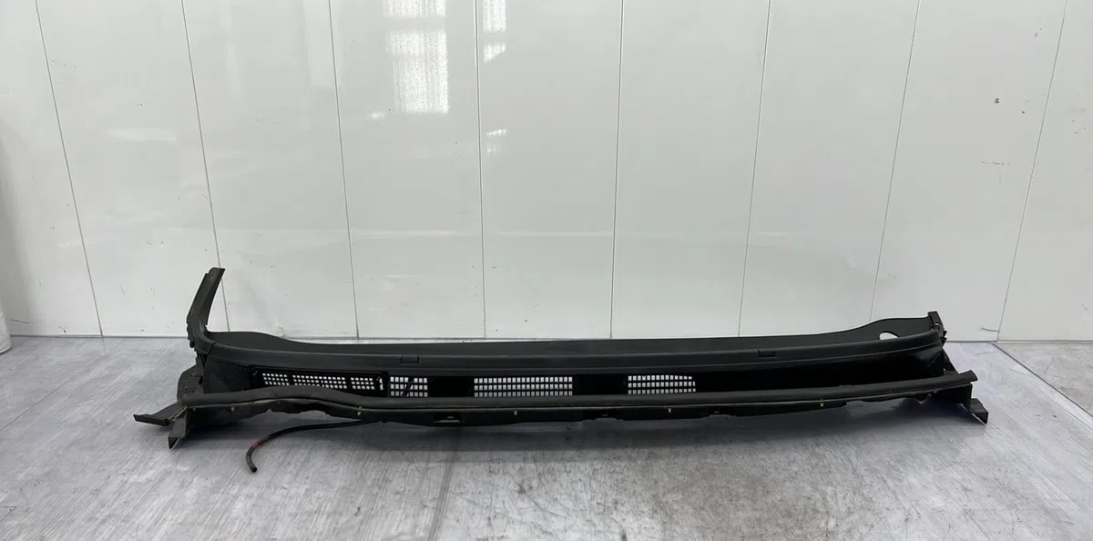 Tole auvent pare-brise NISSAN NOTE 1 PHASE 1 occasion
