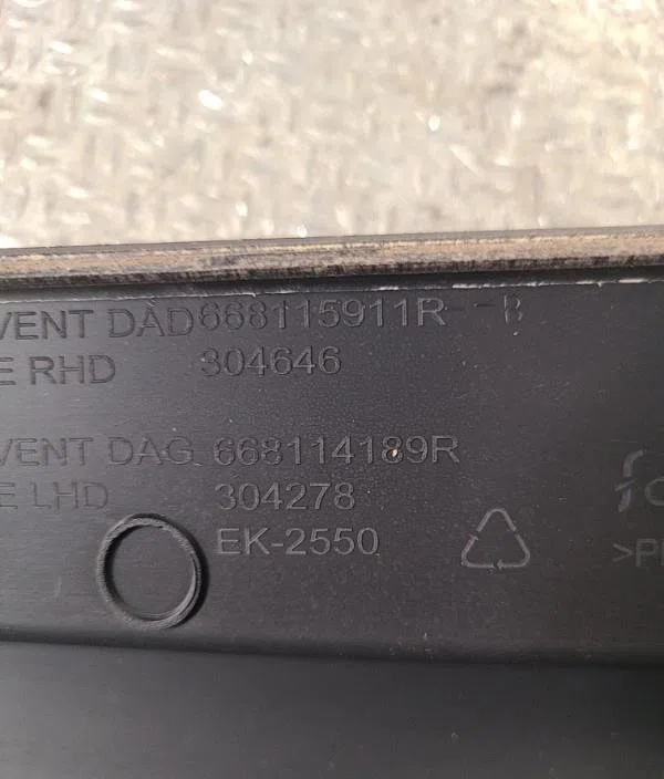 Tole auvent pare-brise Renault CLIO V (B7_) 1.0 lpg (b7mt) (2019) occasion