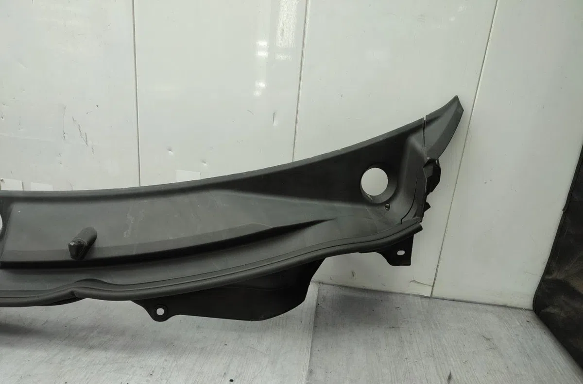 Tole auvent pare-brise SUZUKI SWIFT 4 occasion
