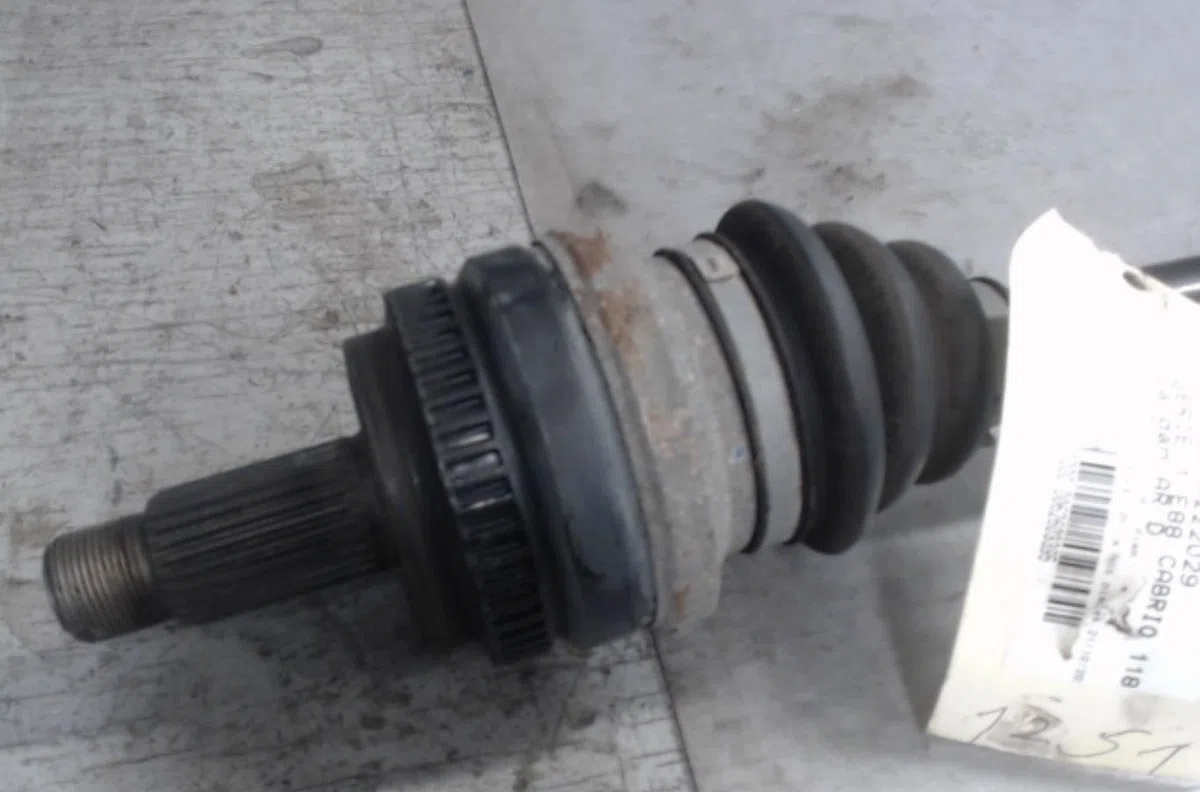Transmission arrière droite Bmw 1 Décapotable (E88) 118 d (2008-2013) occasion